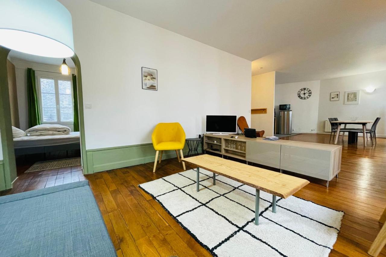 Apartamento The Magnificent Bordeaux Loft In The Hyper-Center Of Tours Exterior foto